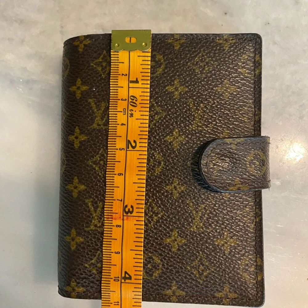 AUTHENTIC Louis Vuitton Monogram mini address book, 2003 United Cancer Gala